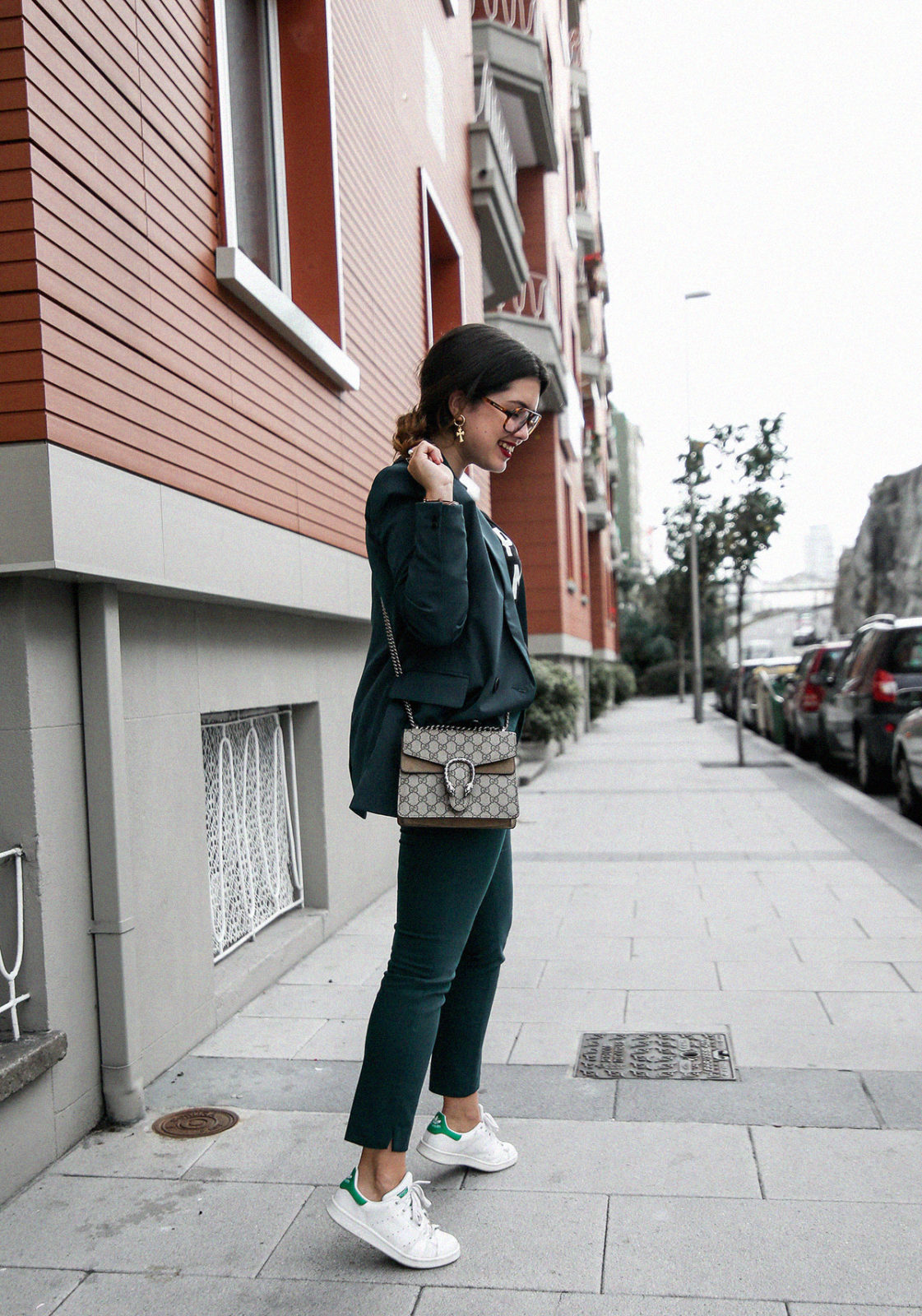 como combinar stan smith